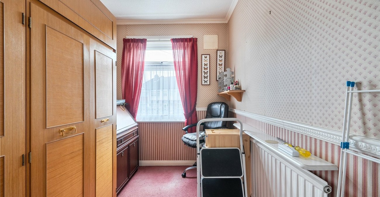 4 bedroom house for sale in London | Robinson Jackson