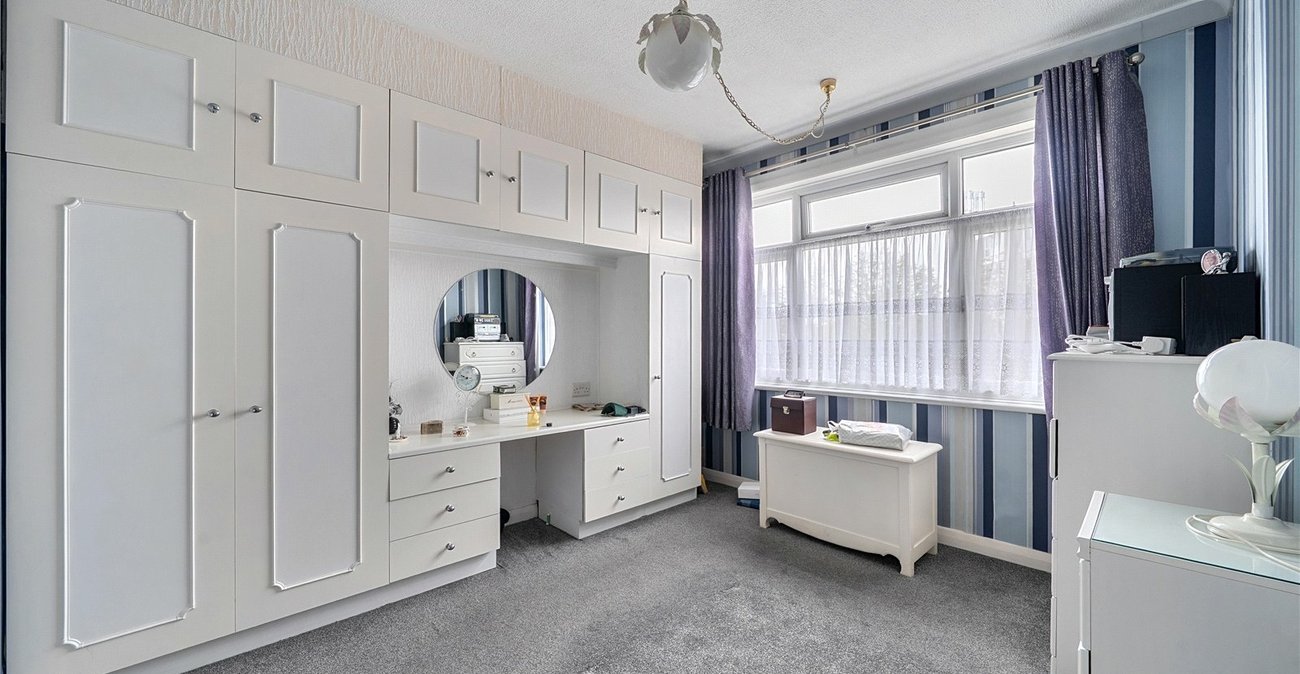 4 bedroom house for sale in London | Robinson Jackson