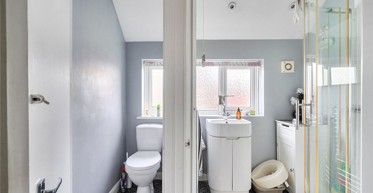 4 bedroom house for sale in London | Robinson Jackson