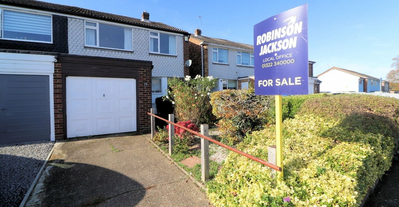 3 bedroom house for sale in Erith | Robinson Jackson