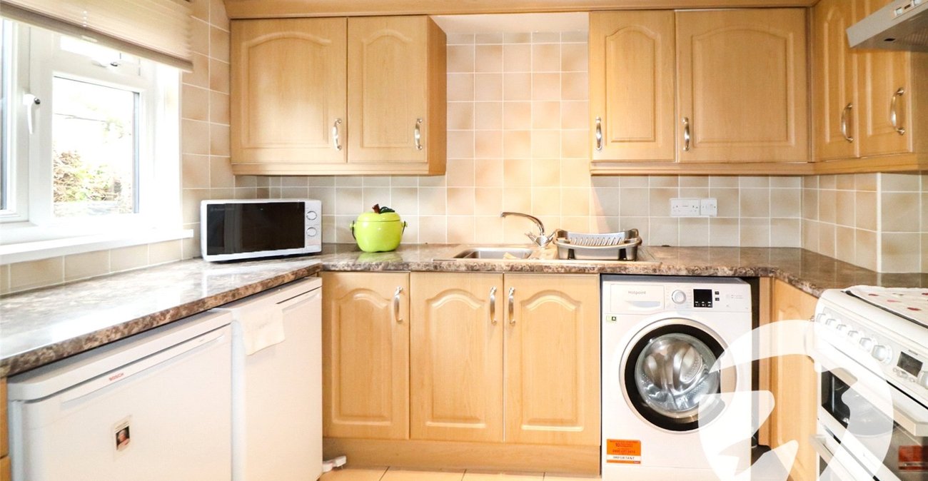 2 bedroom property for sale in Erith | Robinson Jackson