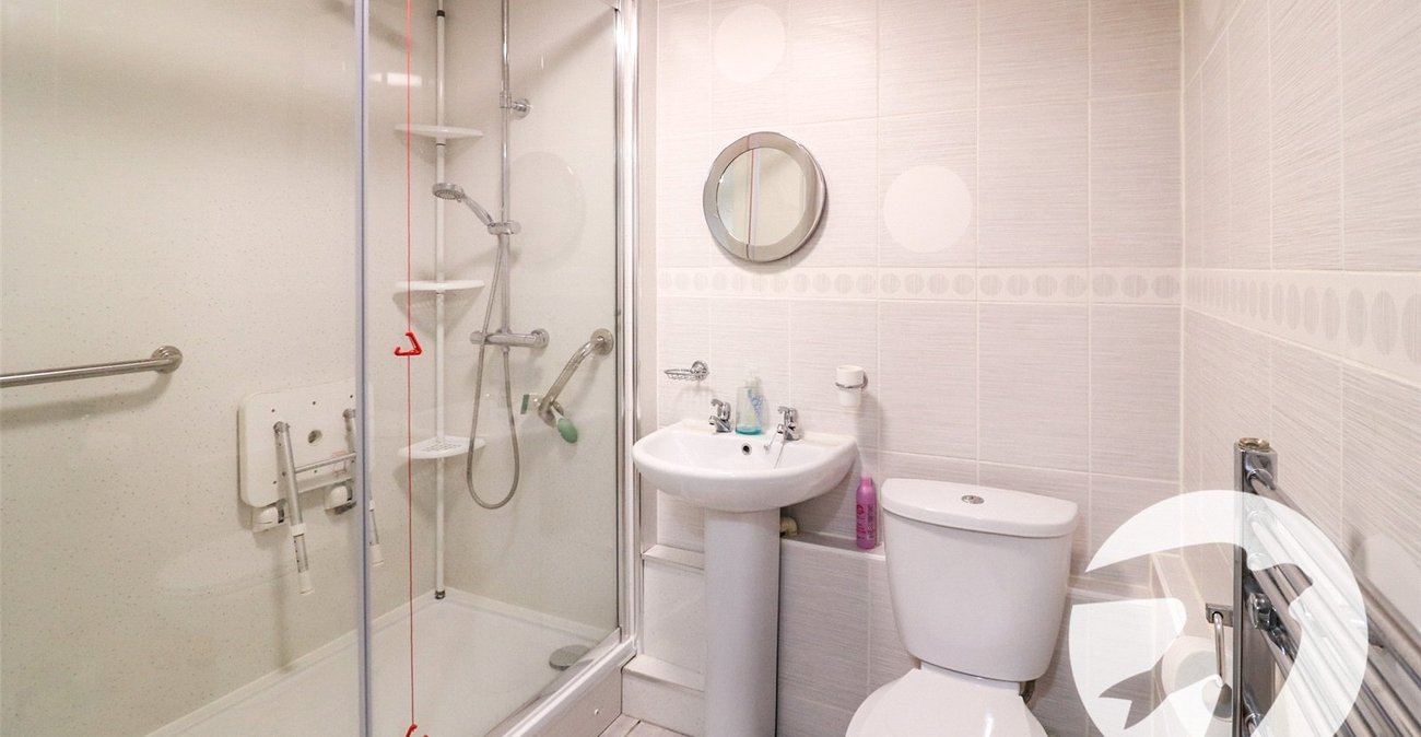 2 bedroom property for sale in Erith | Robinson Jackson