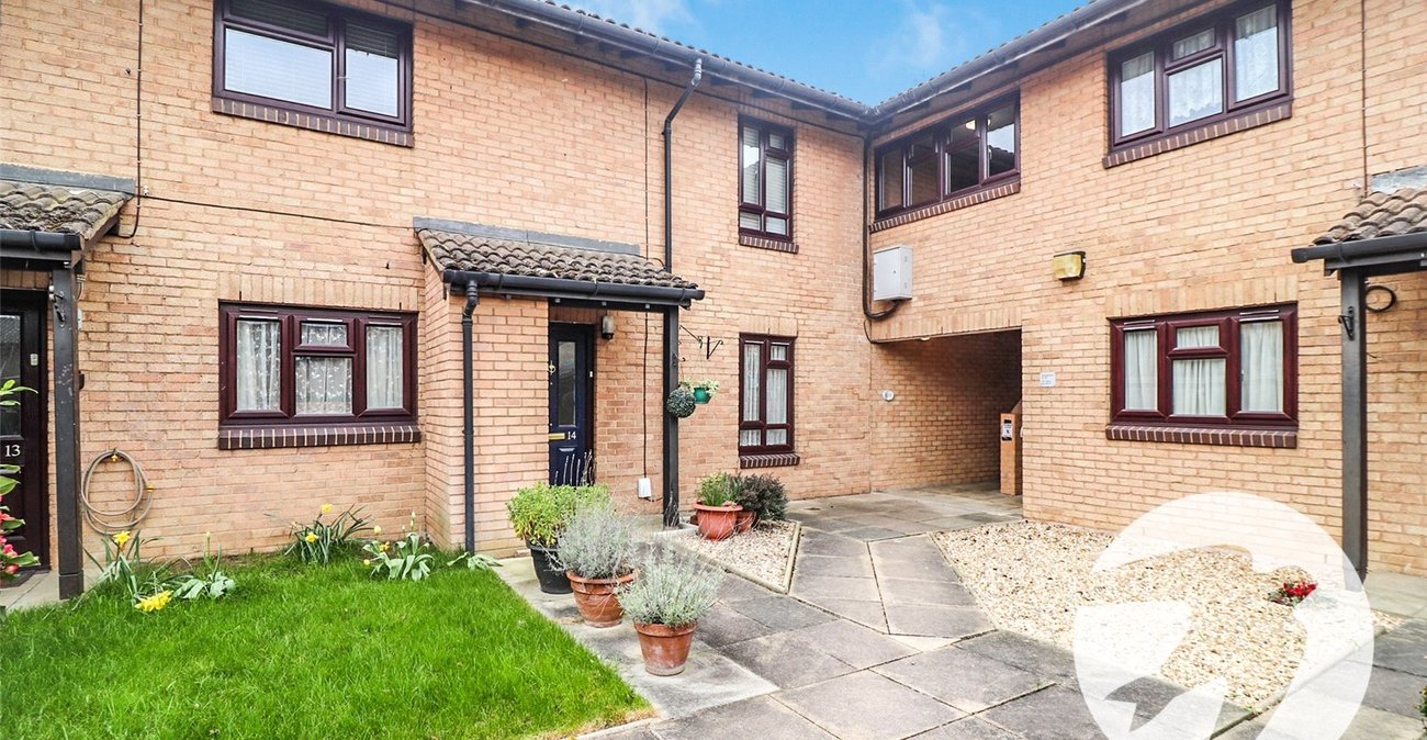 2 bedroom property for sale in Erith | Robinson Jackson