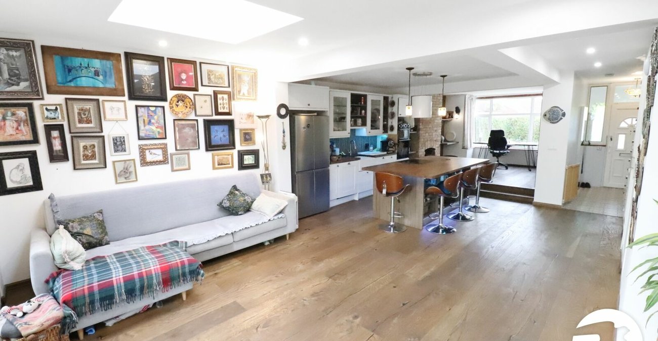 4 bedroom house for sale in Bexleyheath | Robinson Jackson