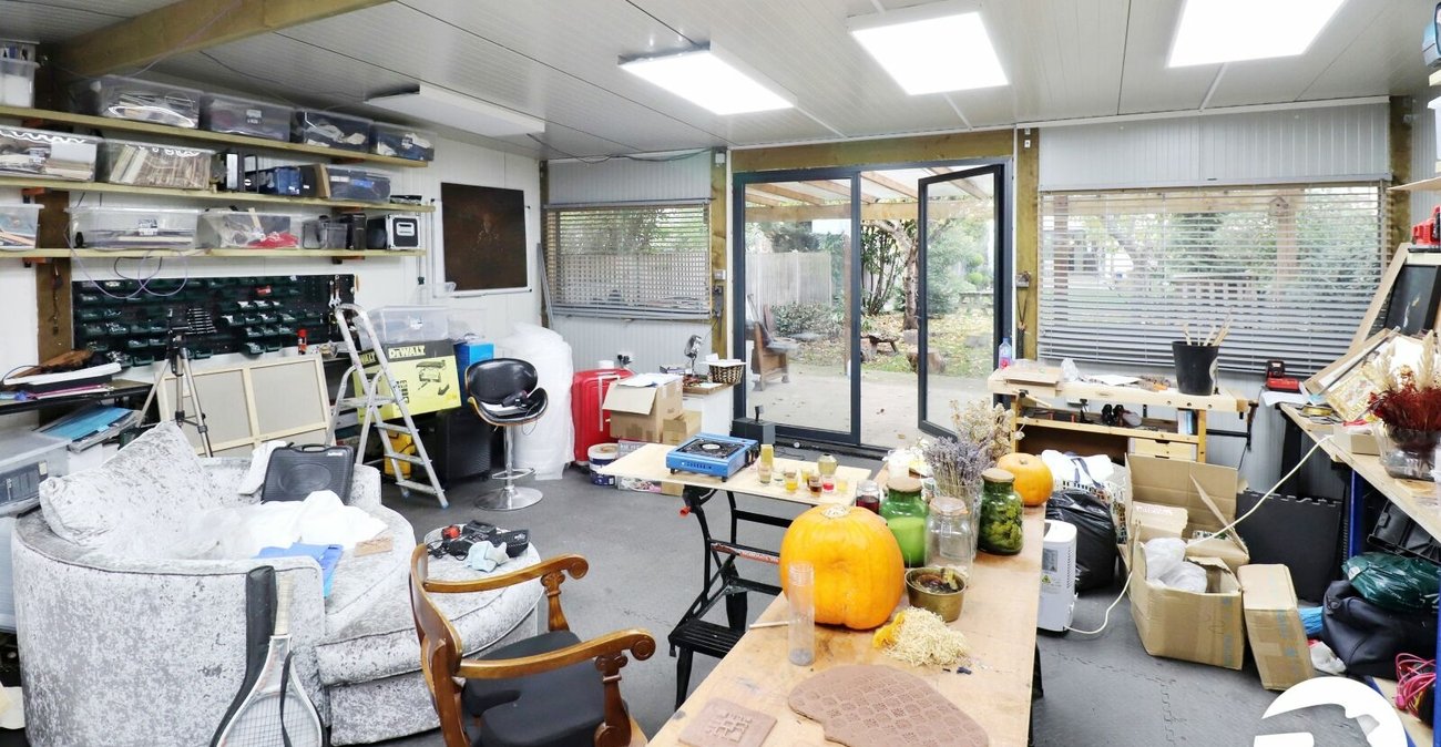 4 bedroom house for sale in Bexleyheath | Robinson Jackson