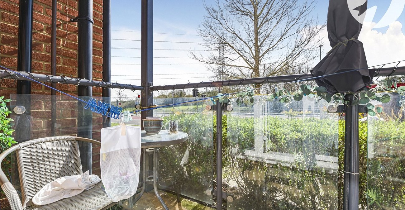 1 bedroom property for sale in Castle Hill | Robinson Jackson