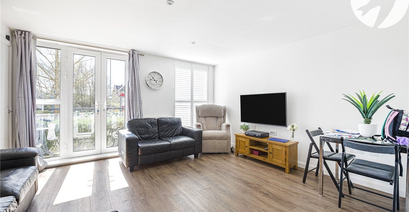 1 bedroom property for sale in Castle Hill | Robinson Jackson