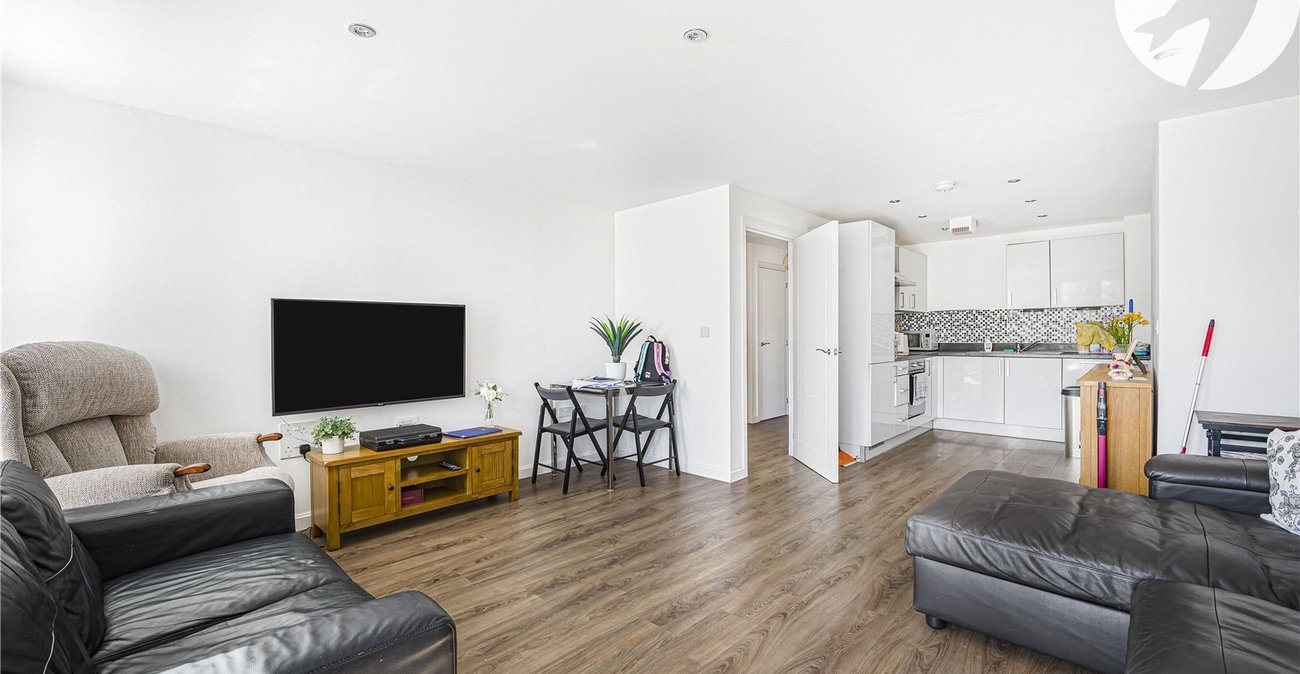 1 bedroom property for sale in Castle Hill | Robinson Jackson