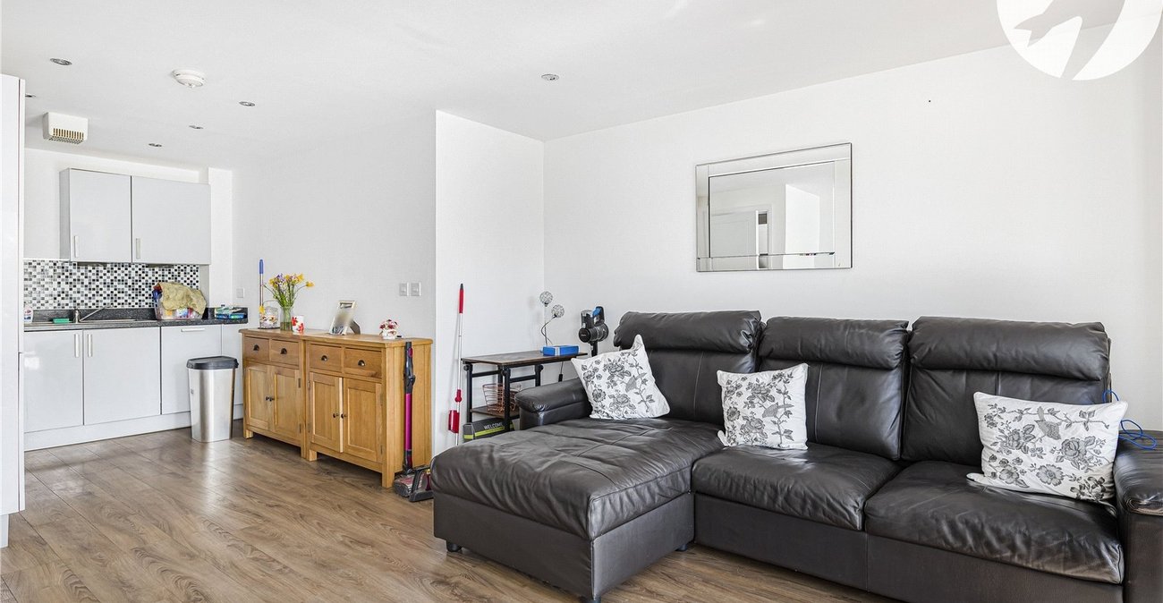 1 bedroom property for sale in Castle Hill | Robinson Jackson