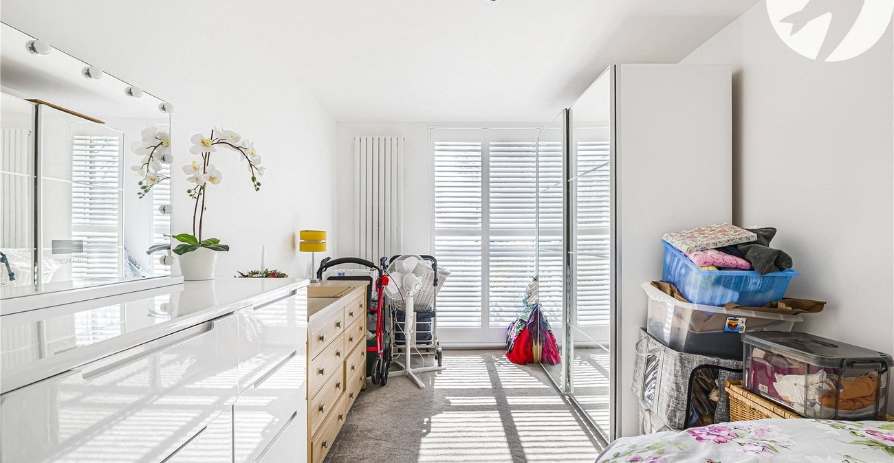 1 bedroom property for sale in Castle Hill | Robinson Jackson