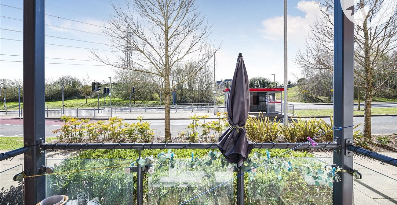 1 bedroom property for sale in Castle Hill | Robinson Jackson