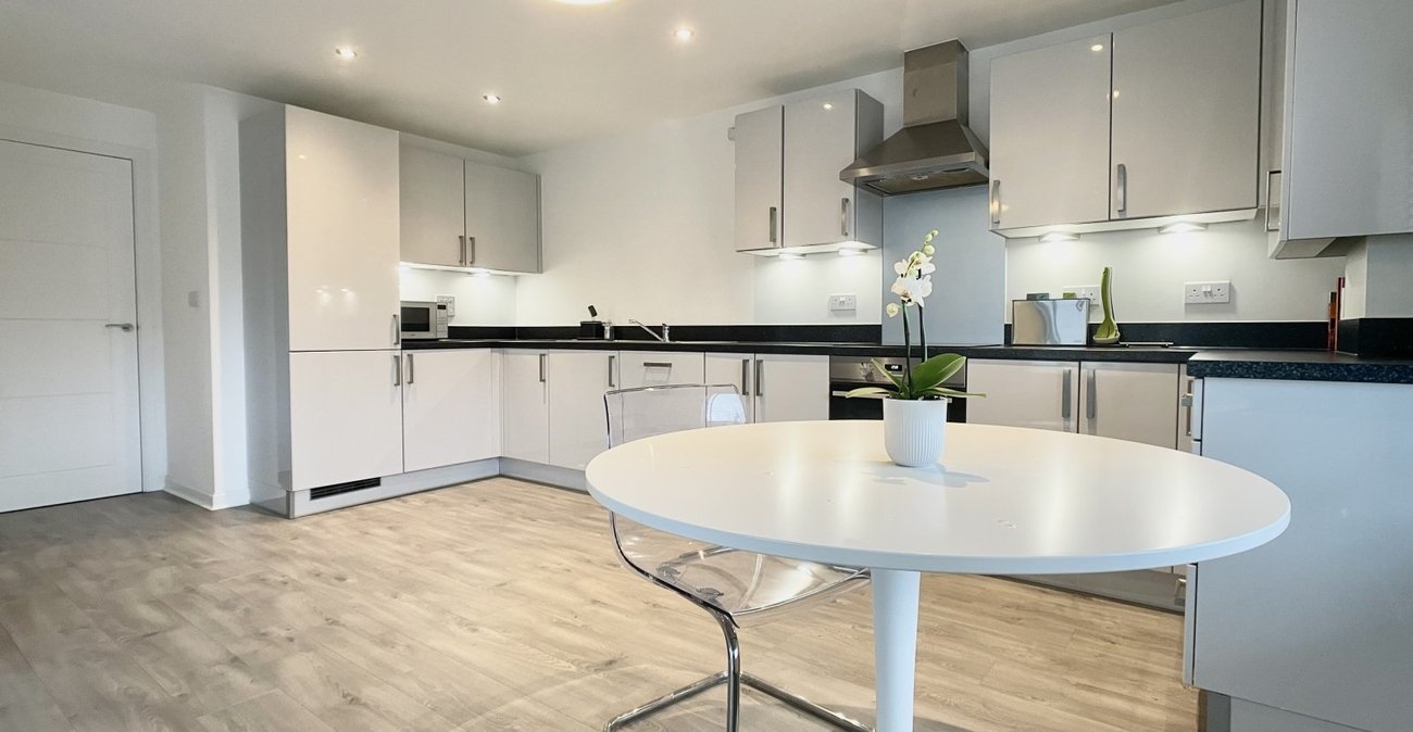 2 bedroom property for sale in Castle Hill | Robinson Jackson