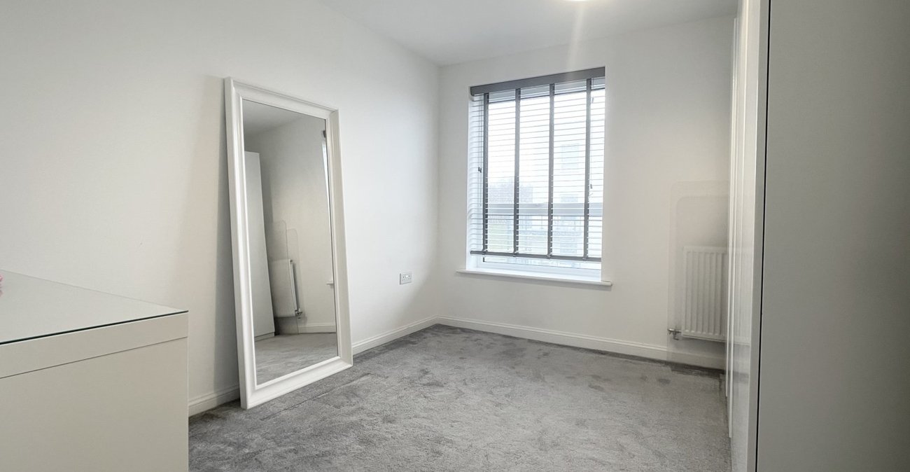 2 bedroom property for sale in Castle Hill | Robinson Jackson