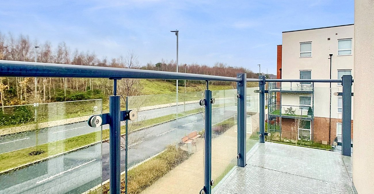 2 bedroom property for sale in Castle Hill | Robinson Jackson