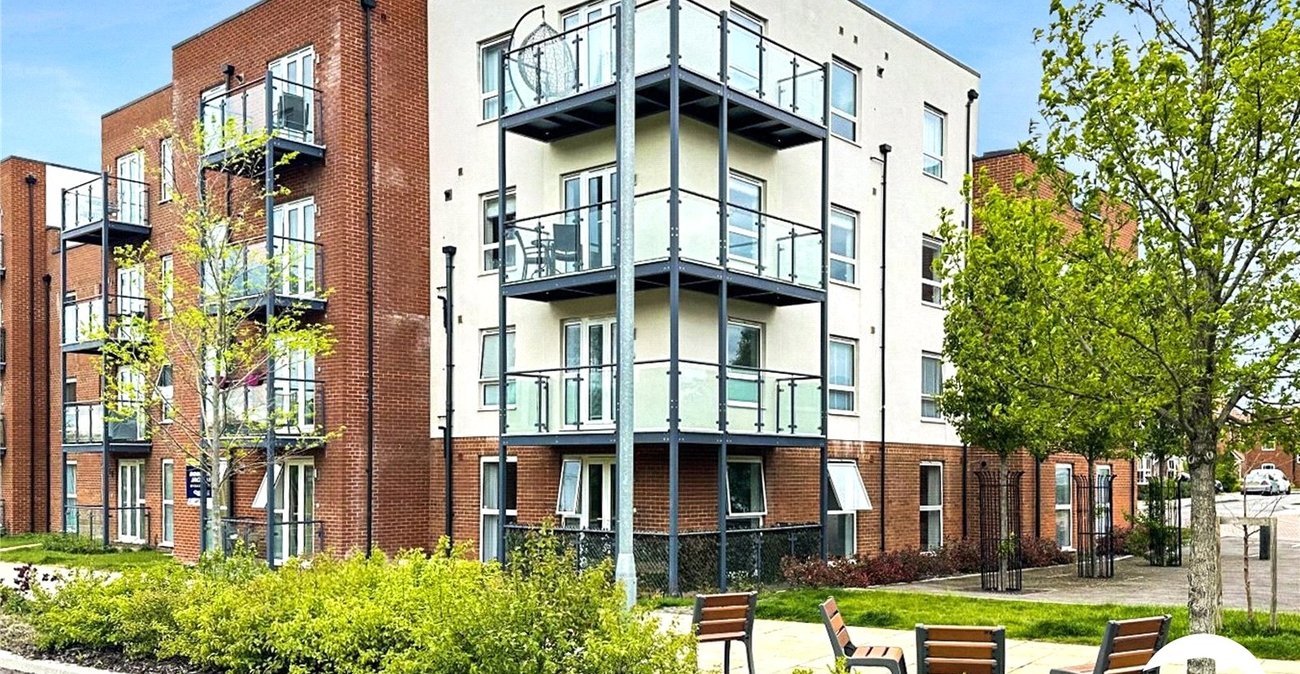 2 bedroom property for sale in Castle Hill | Robinson Jackson