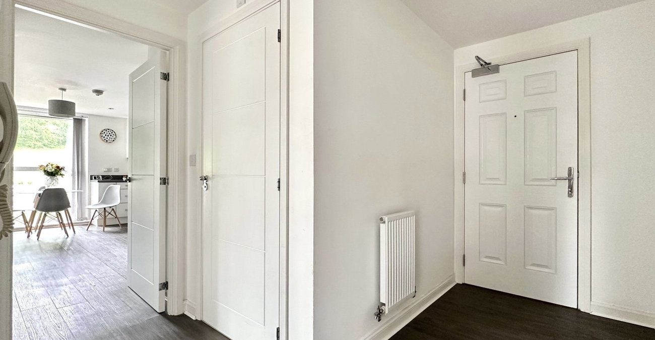 2 bedroom property for sale in Castle Hill | Robinson Jackson