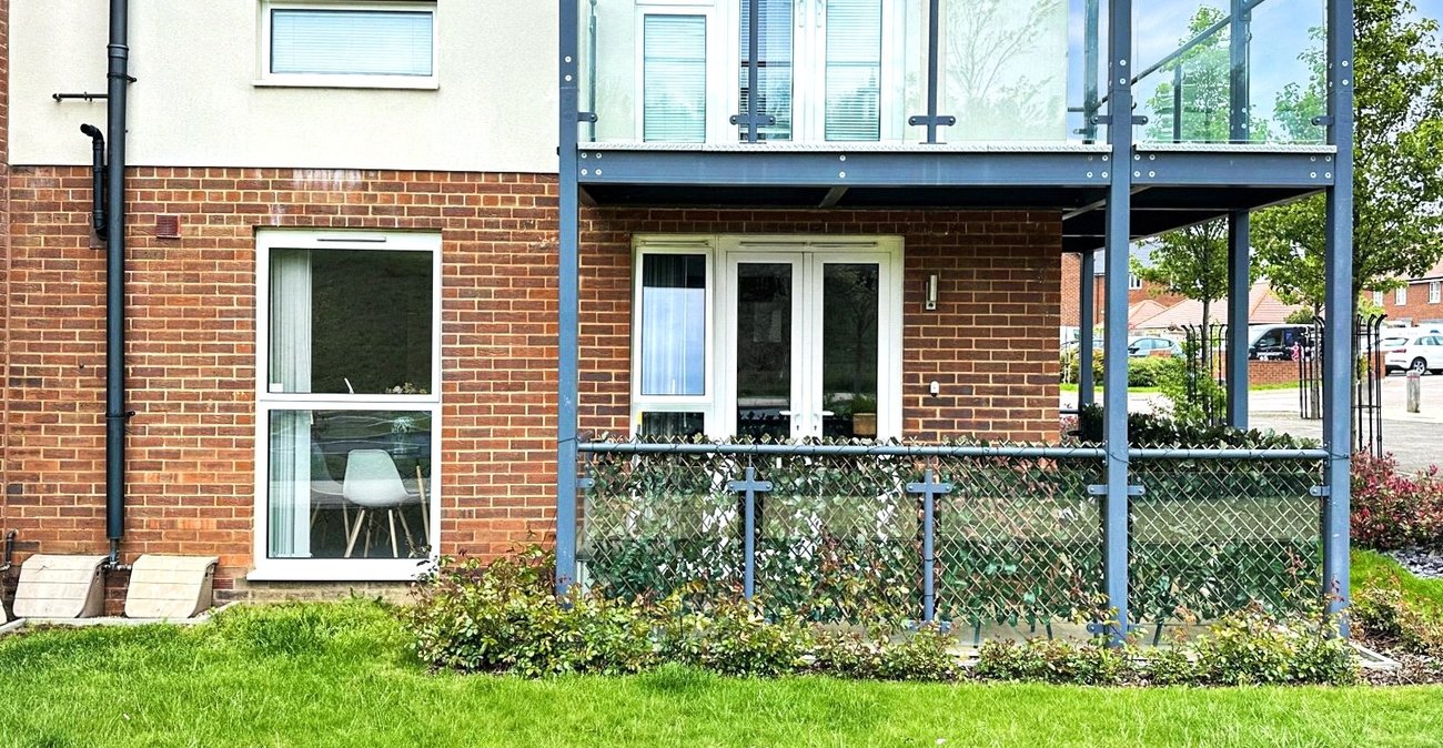 2 bedroom property for sale in Castle Hill | Robinson Jackson