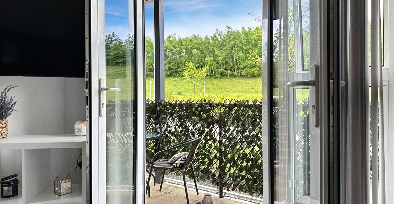 2 bedroom property for sale in Castle Hill | Robinson Jackson
