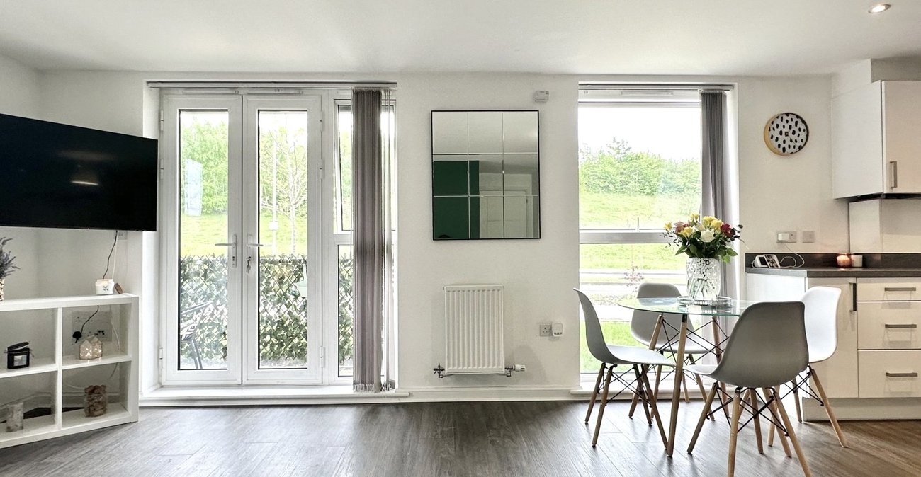 2 bedroom property for sale in Castle Hill | Robinson Jackson