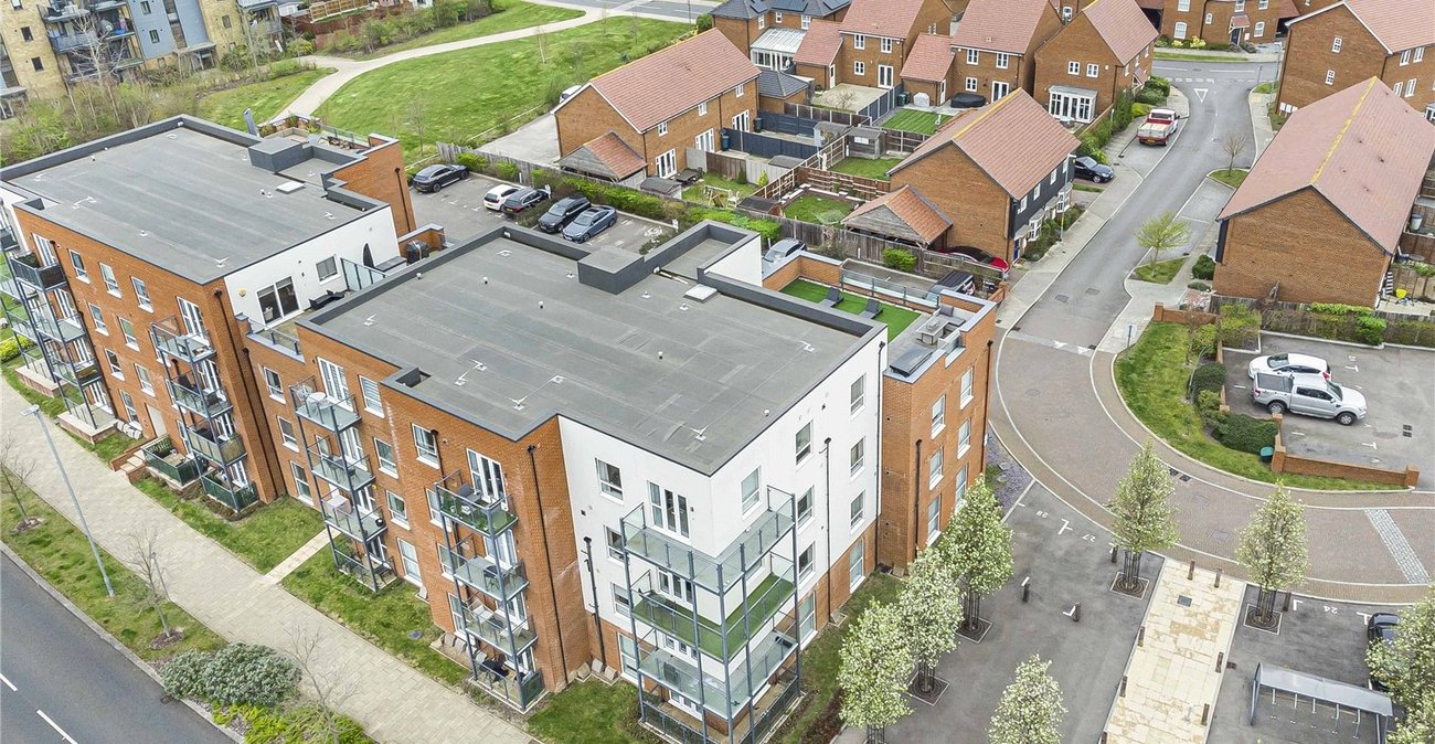 2 bedroom property for sale in Castle Hill | Robinson Jackson