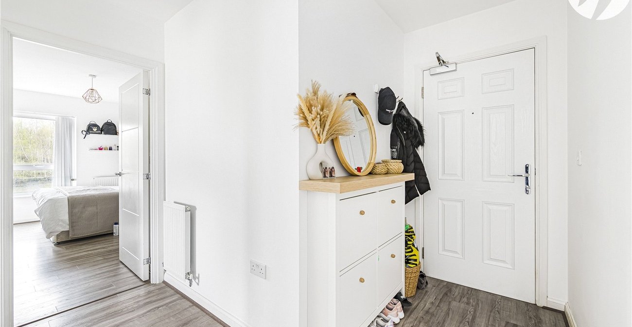 2 bedroom property for sale in Castle Hill | Robinson Jackson