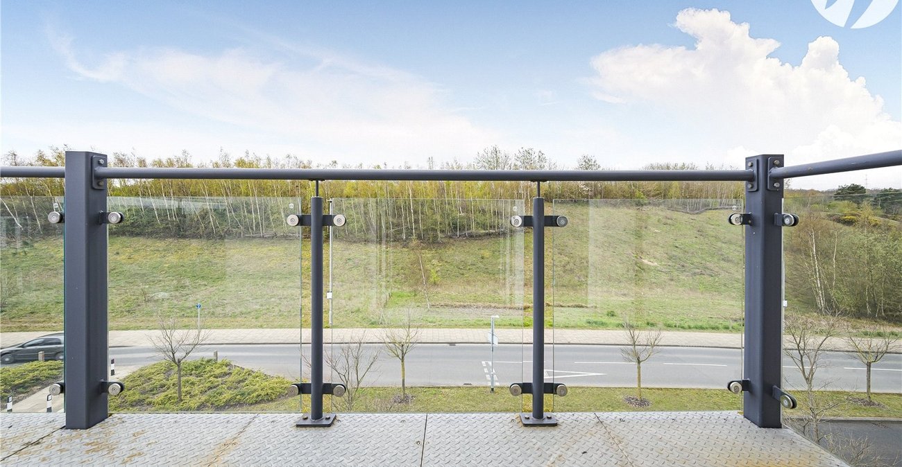 2 bedroom property for sale in Castle Hill | Robinson Jackson