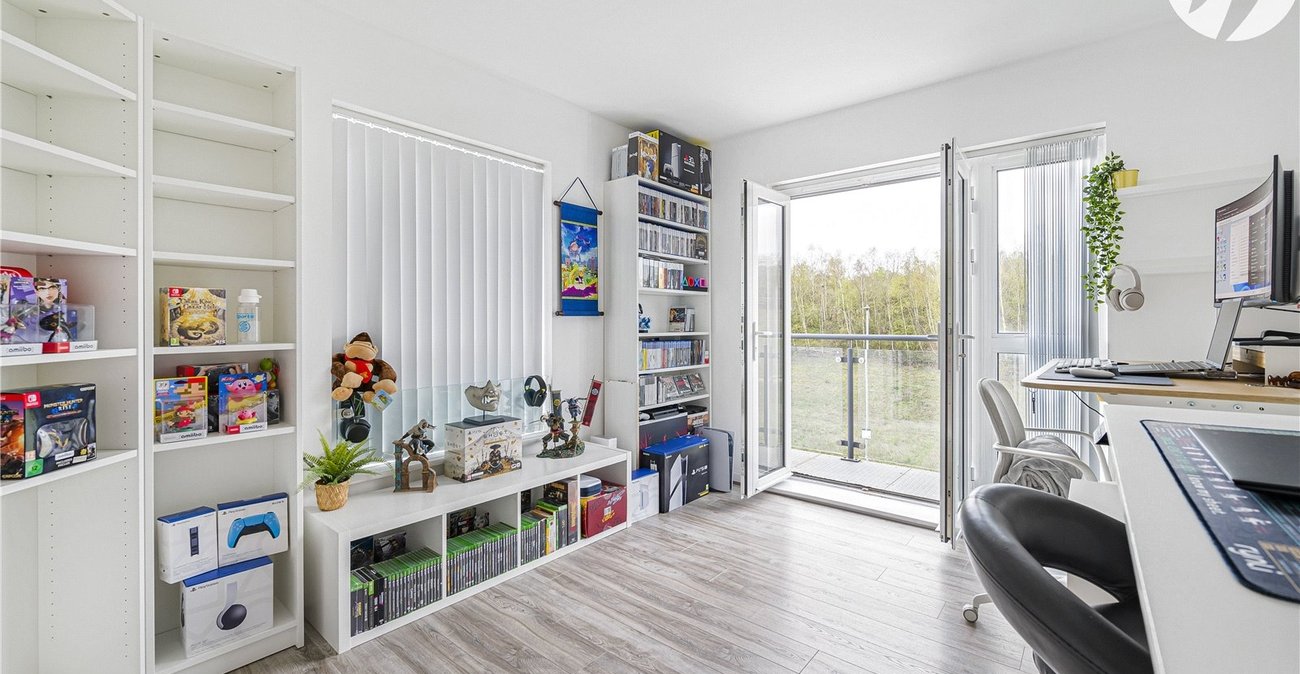 2 bedroom property for sale in Castle Hill | Robinson Jackson