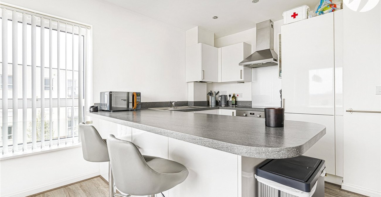 2 bedroom property for sale in Castle Hill | Robinson Jackson