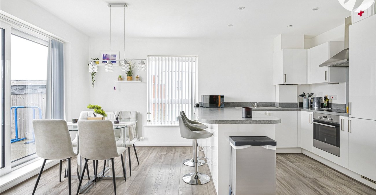 2 bedroom property for sale in Castle Hill | Robinson Jackson