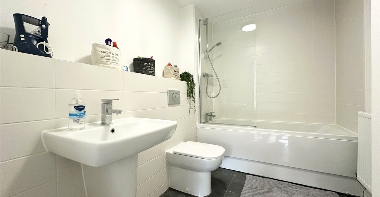 1 bedroom property for sale in Castle Hill | Robinson Jackson