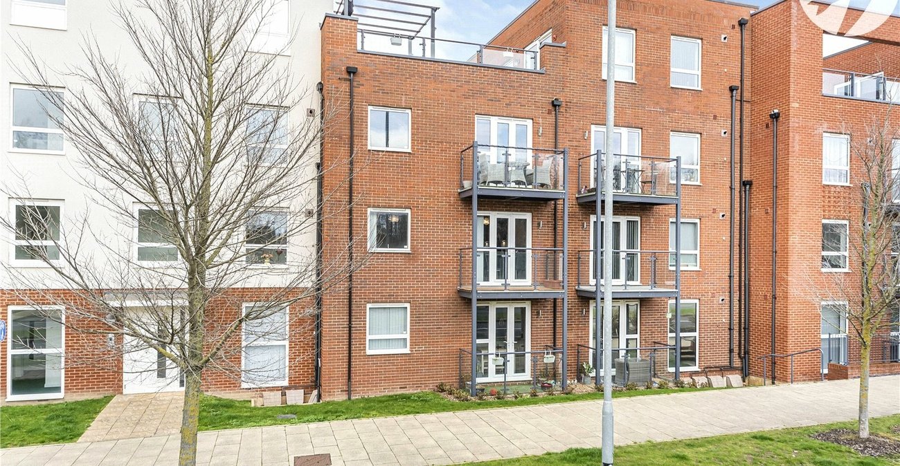 1 bedroom property for sale in Castle Hill | Robinson Jackson