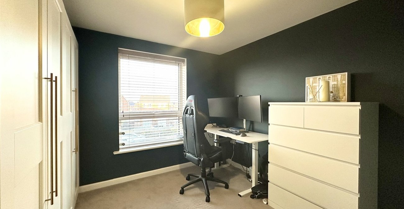 2 bedroom property for sale in Castle Hill | Robinson Jackson