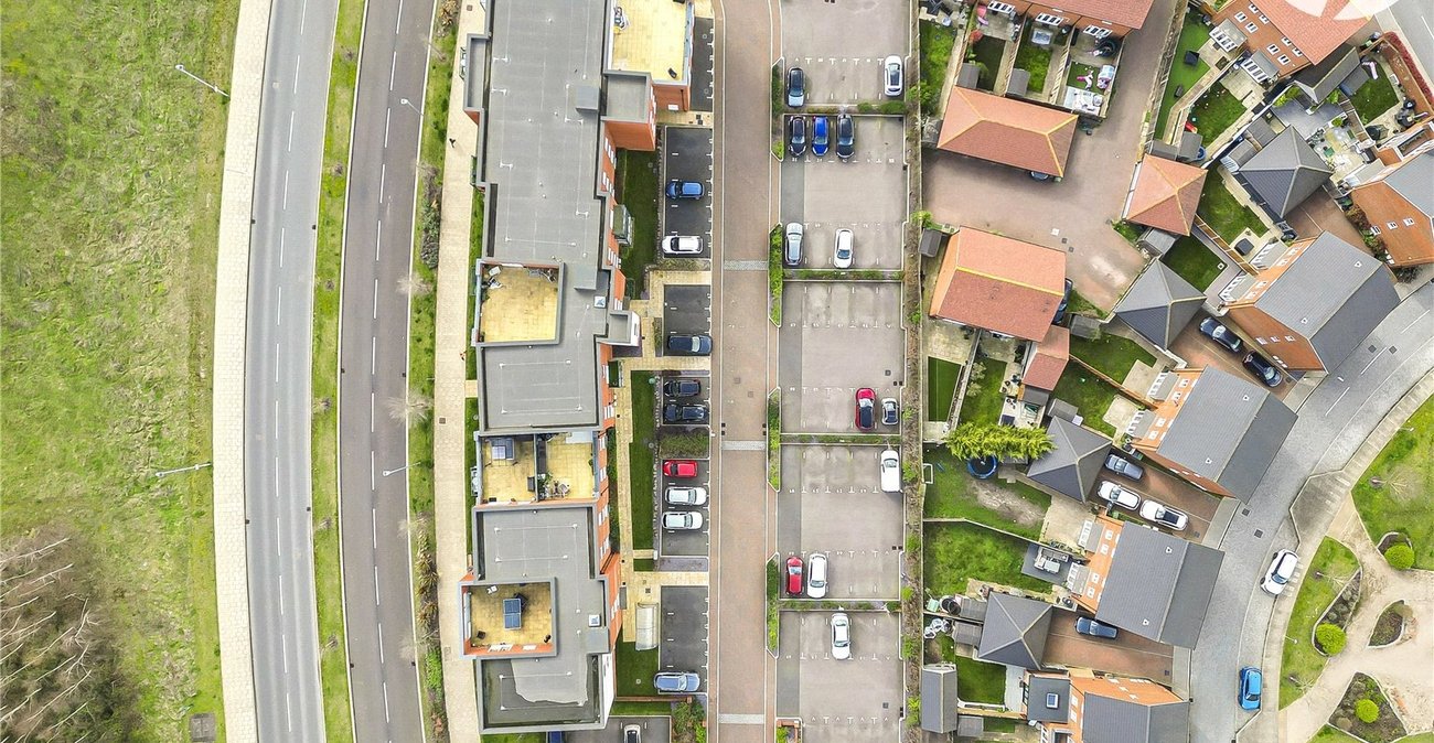 2 bedroom property for sale in Castle Hill | Robinson Jackson