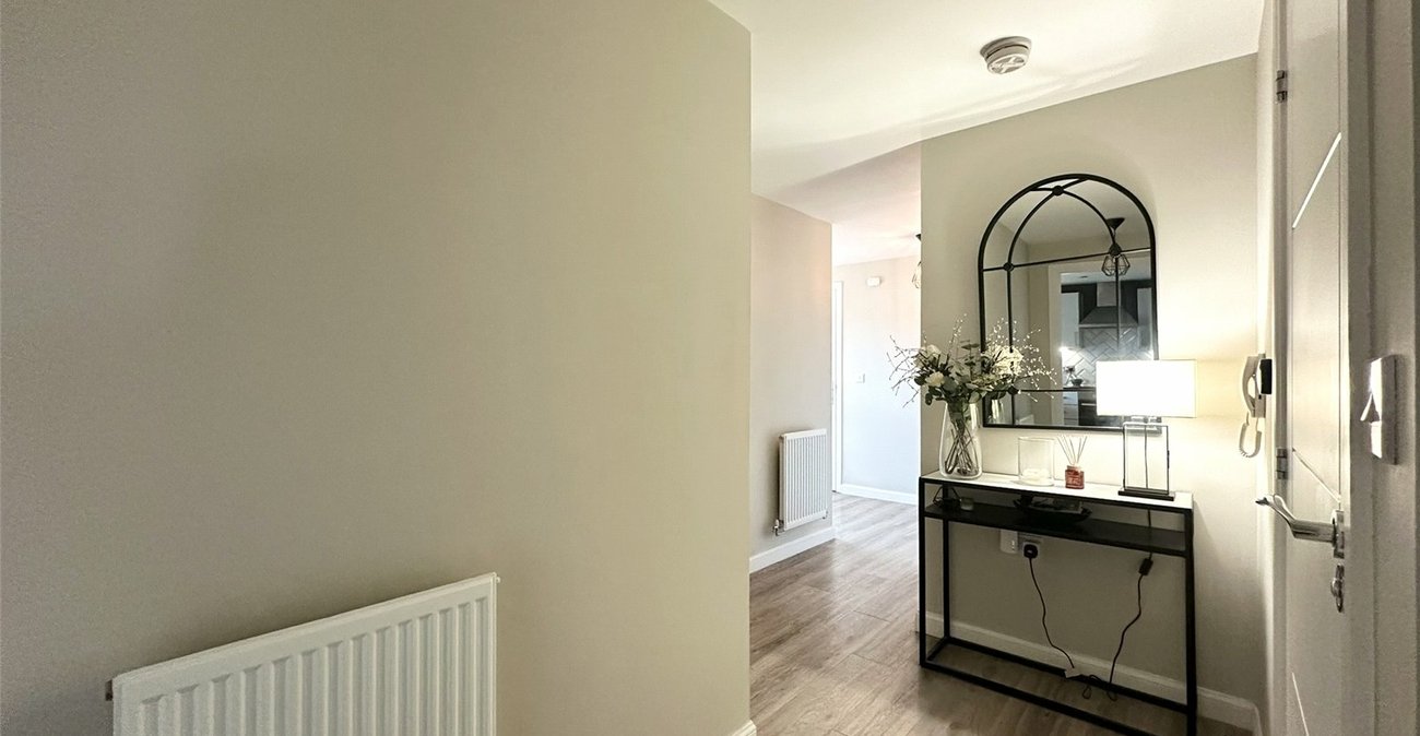 2 bedroom property for sale in Castle Hill | Robinson Jackson