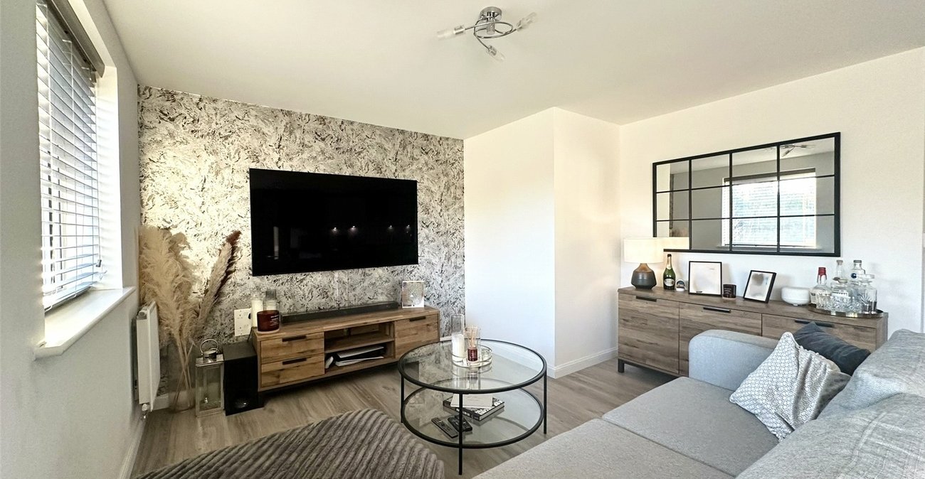 2 bedroom property for sale in Castle Hill | Robinson Jackson