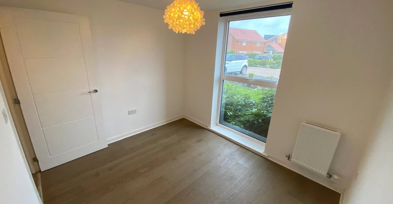 2 bedroom property for sale in Castle Hill | Robinson Jackson