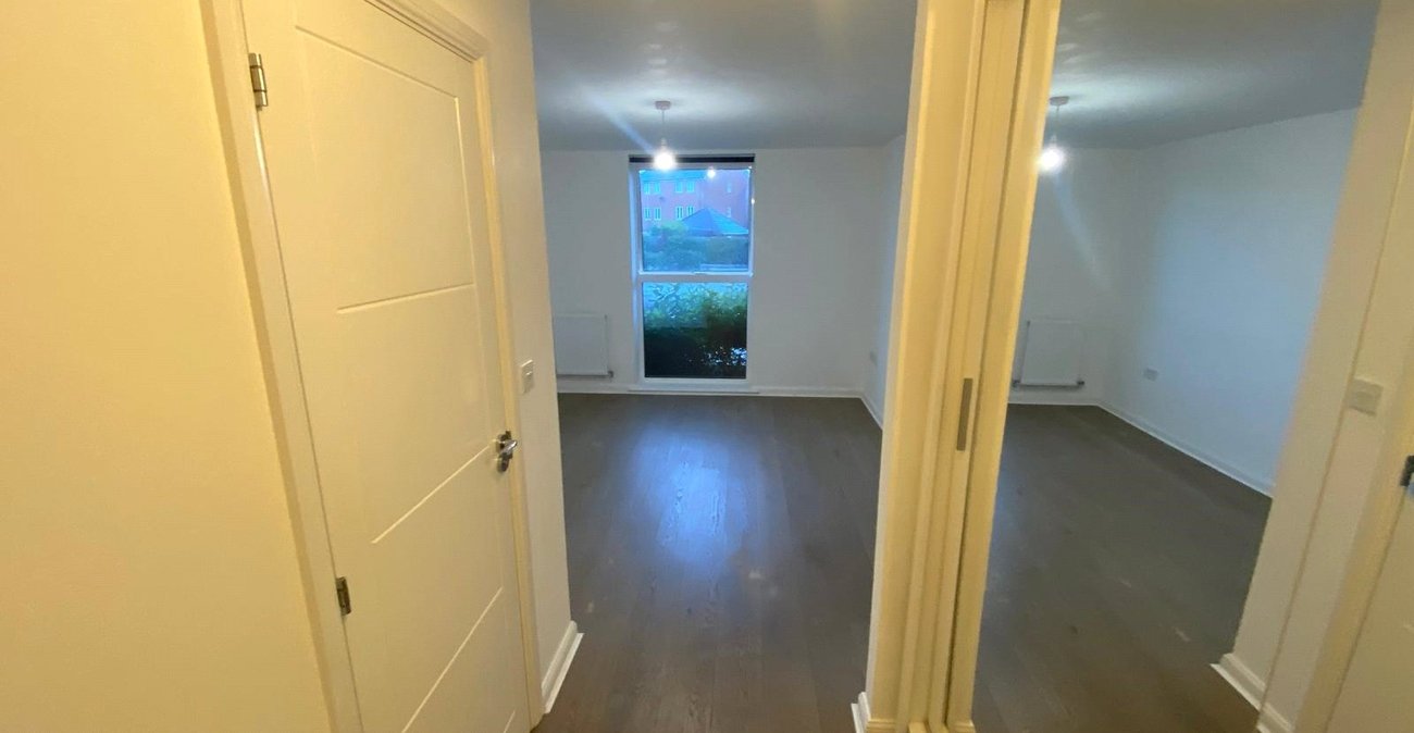 2 bedroom property for sale in Castle Hill | Robinson Jackson