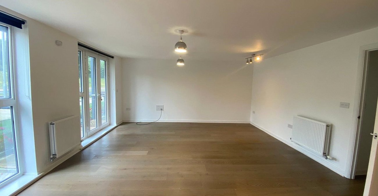 2 bedroom property for sale in Castle Hill | Robinson Jackson