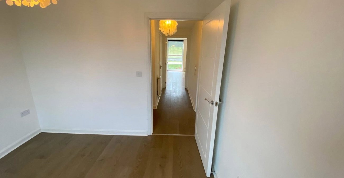 2 bedroom property for sale in Castle Hill | Robinson Jackson