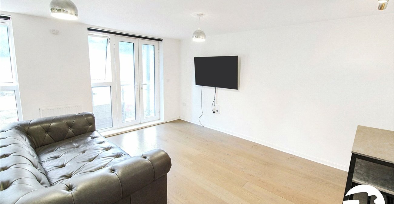 2 bedroom property for sale in Castle Hill | Robinson Jackson