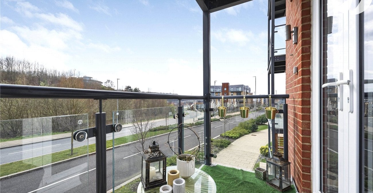 1 bedroom property for sale in Castle Hill | Robinson Jackson