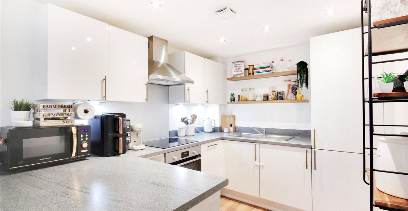 1 bedroom property for sale in Castle Hill | Robinson Jackson