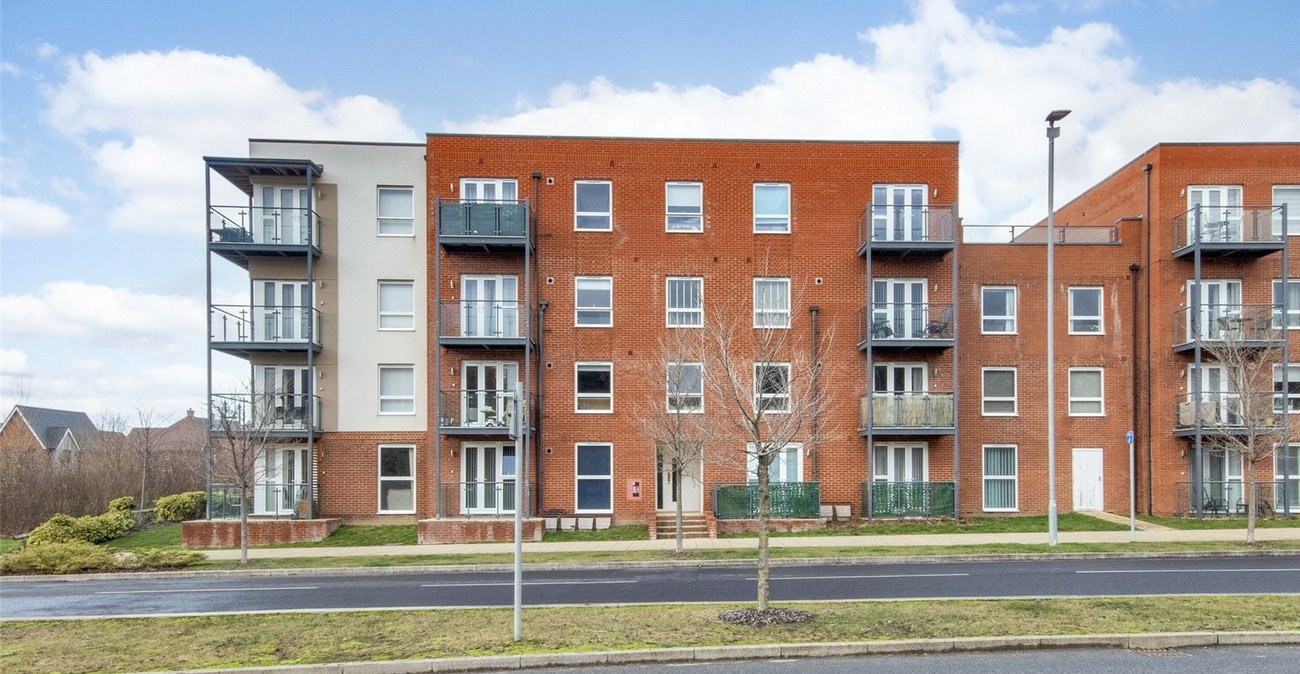 1 bedroom property for sale in Castle Hill | Robinson Jackson