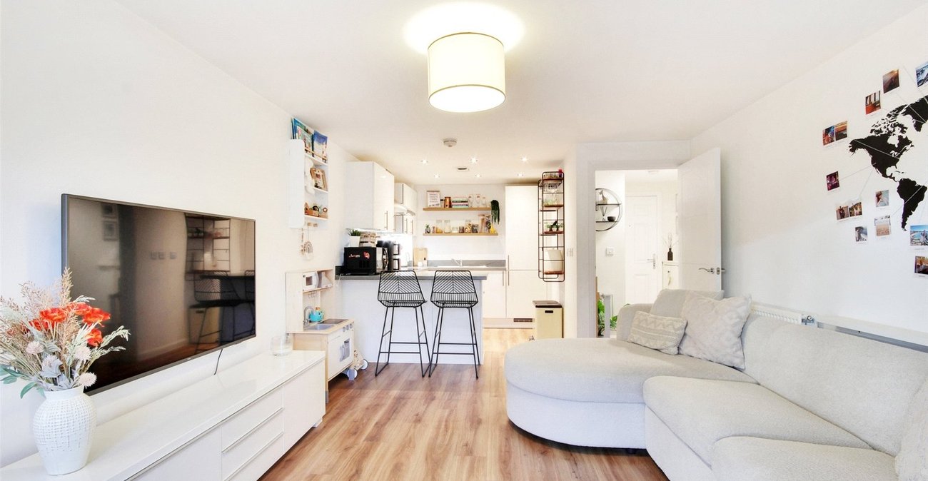1 bedroom property for sale in Castle Hill | Robinson Jackson