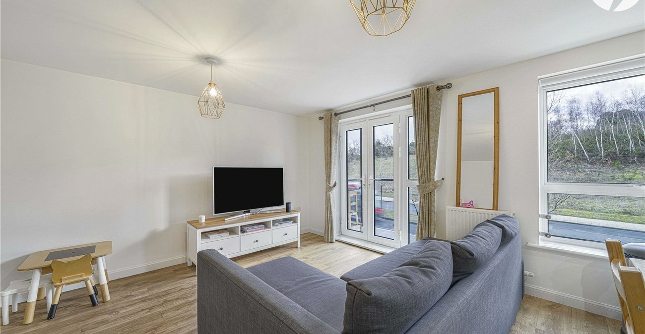 2 bedroom property for sale in Castle Hill | Robinson Jackson