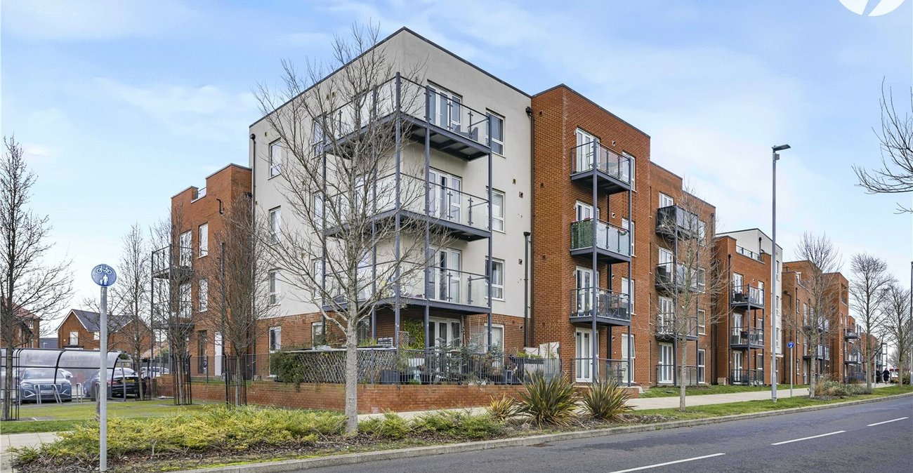 2 bedroom property for sale in Castle Hill | Robinson Jackson