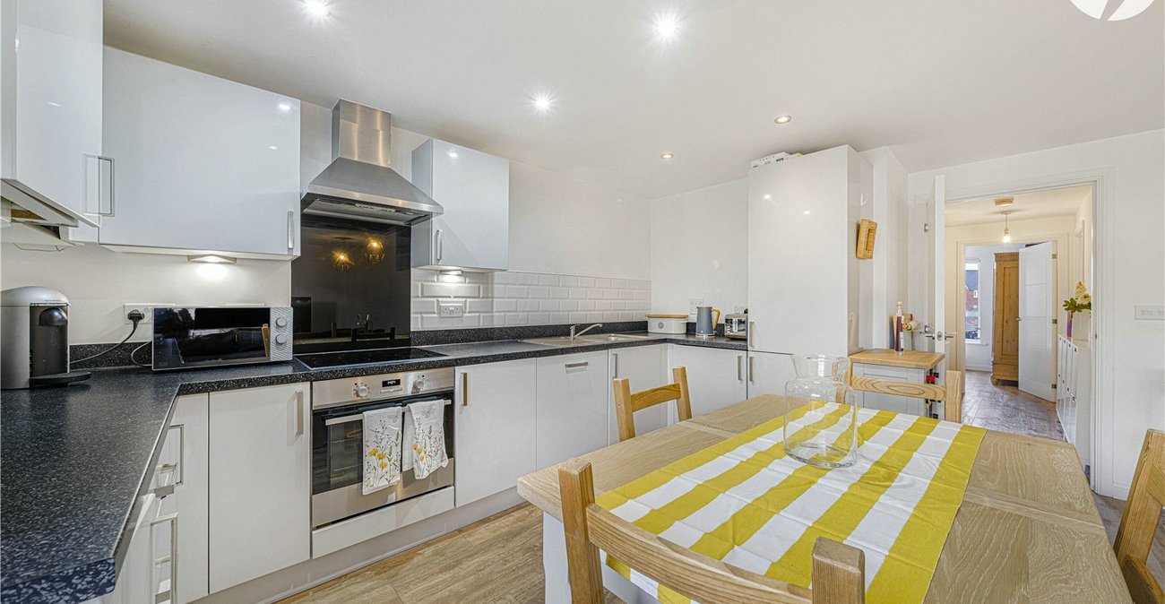 2 bedroom property for sale in Castle Hill | Robinson Jackson