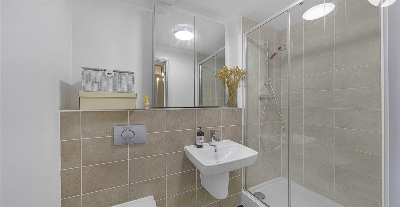 2 bedroom property for sale in Castle Hill | Robinson Jackson