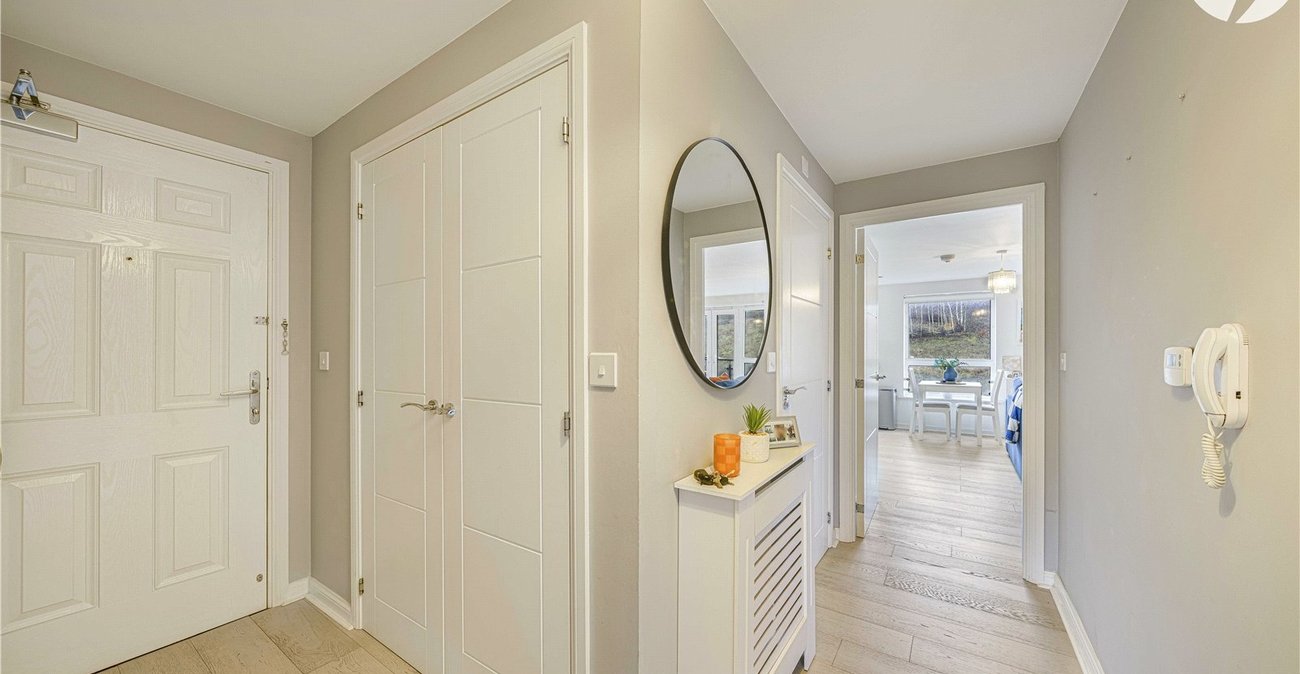 2 bedroom property for sale in Castle Hill | Robinson Jackson