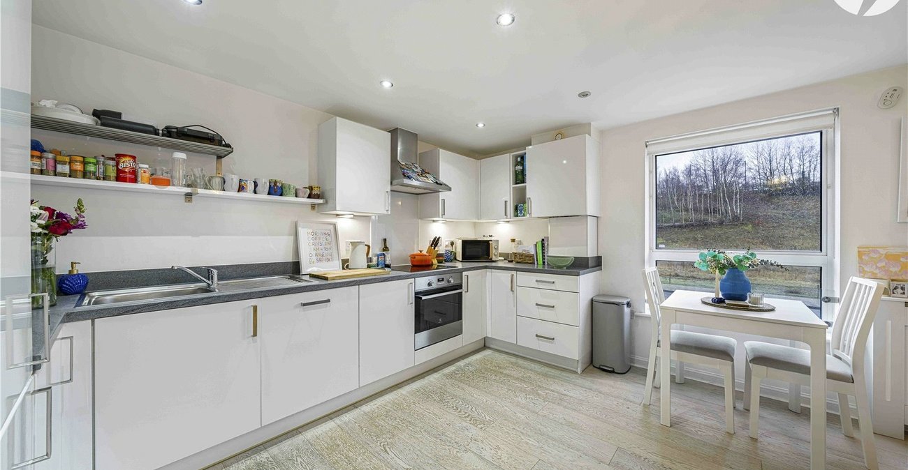 2 bedroom property for sale in Castle Hill | Robinson Jackson